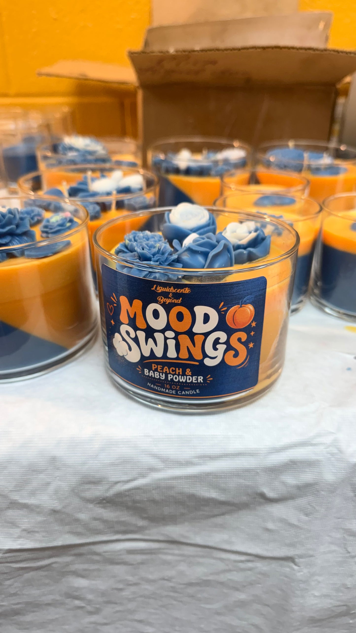 LARGE 16 OZ CANDLES WICK OR WICKLESS